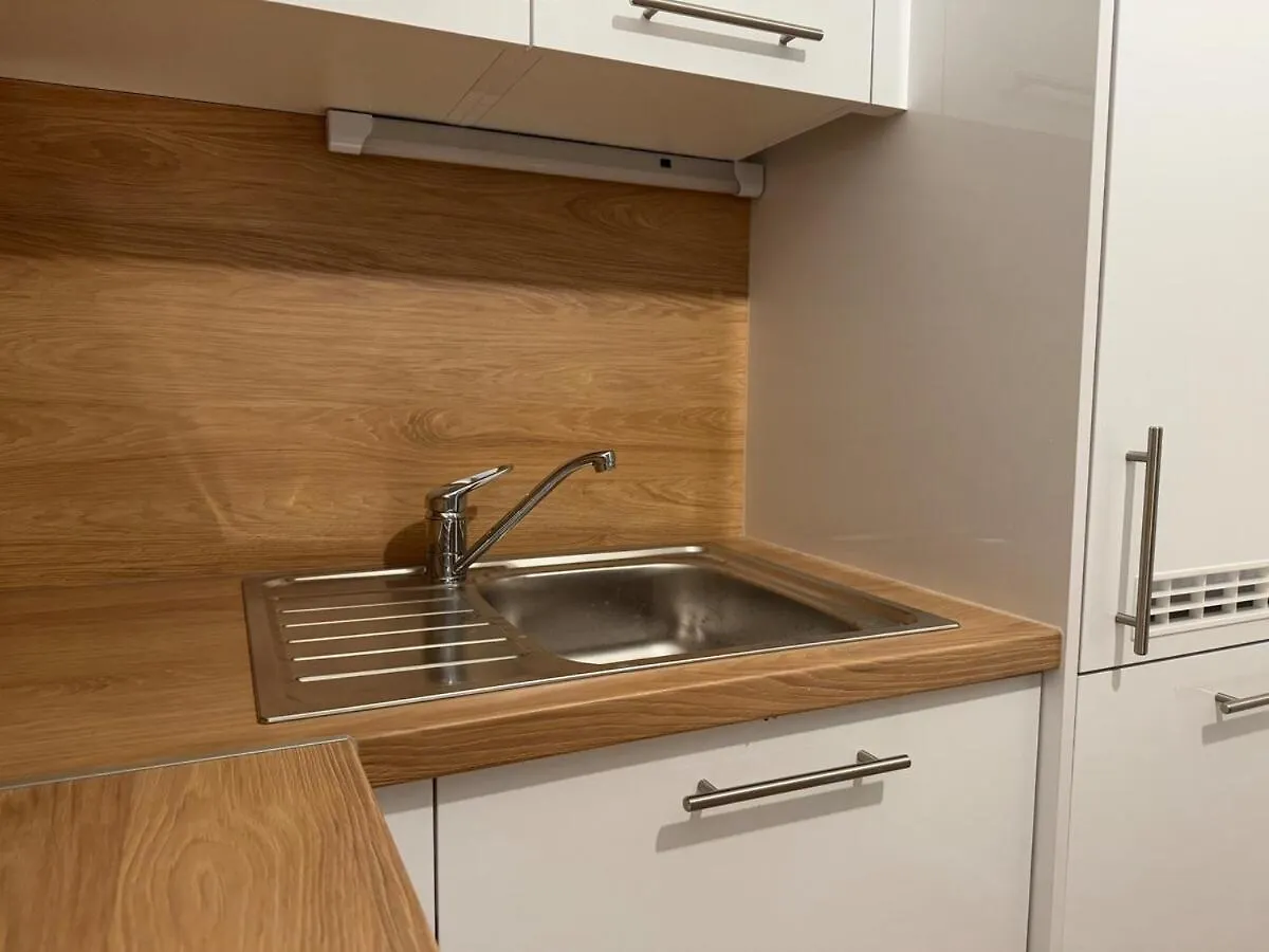 2Br, Danube, Central, U6 & S-Bahn - Axara Housing Brn 33 Vienna Apartment