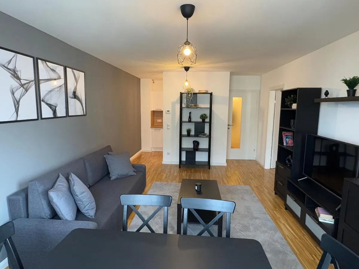 2Br, Danube, Central, U6 & S-Bahn - Axara Housing Brn 33 Vienna Apartment