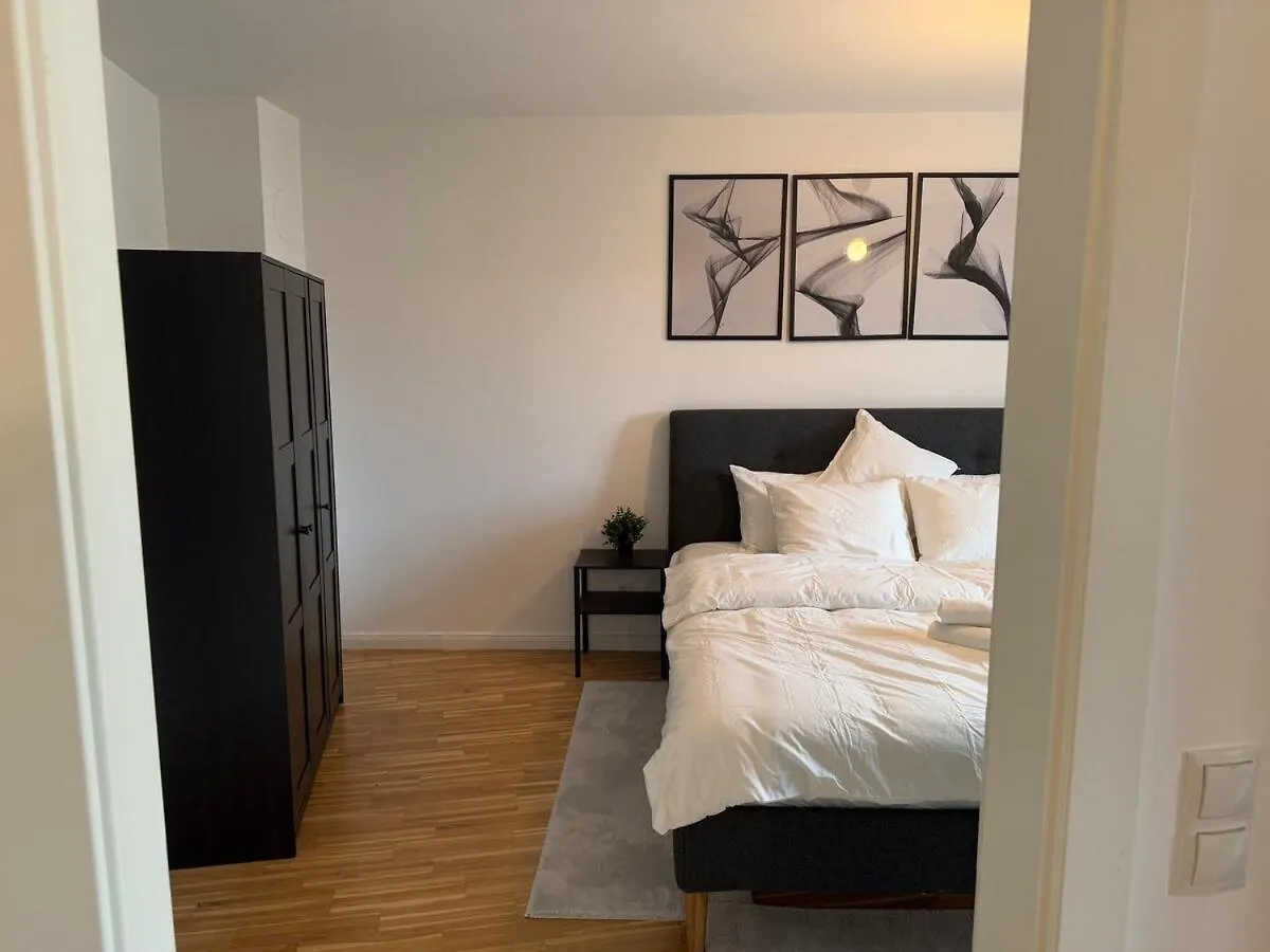 2Br, Danube, Central, U6 & S-Bahn - Axara Housing Brn 33 Vienna Apartment