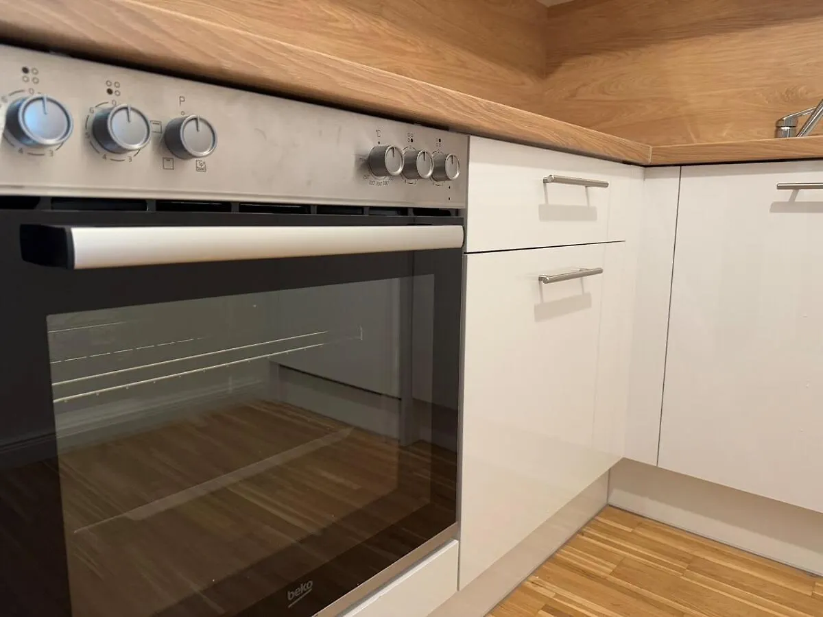 Apartment 2Br, Danube, Central, U6 & S-Bahn - Axara Housing Brn 33 Vienna